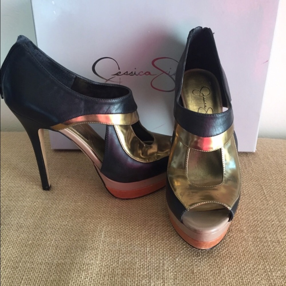 One of kind Jessica Simpson heels
